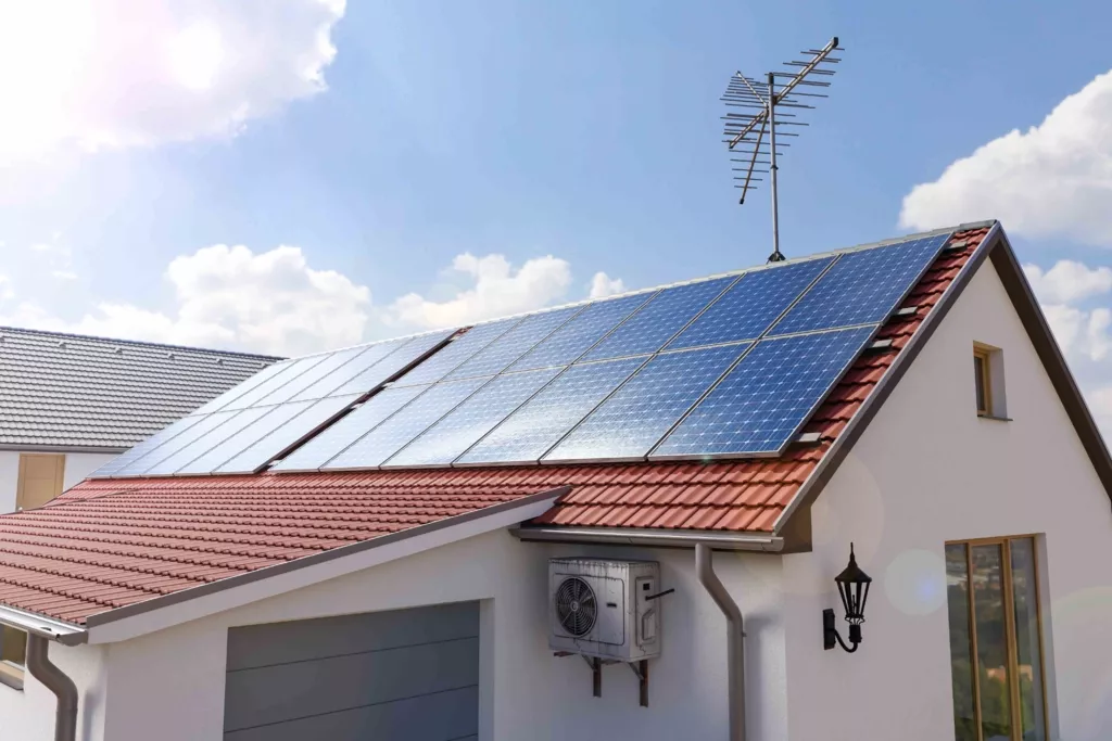Cum functioneaza un sistem solar?
