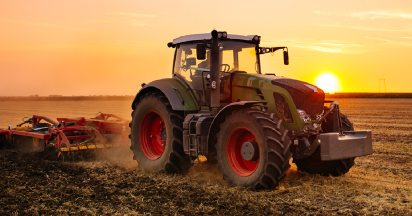 Cum sa alegeti un tractor agricol pentru ferma?