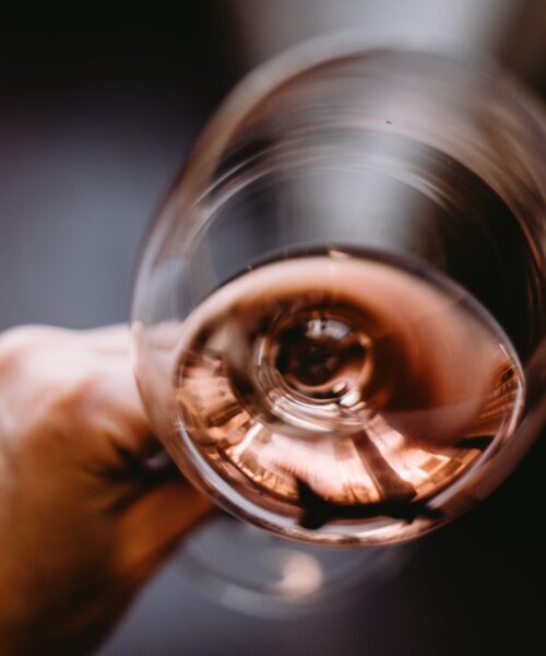 Modalități corecte de răcire a vinului