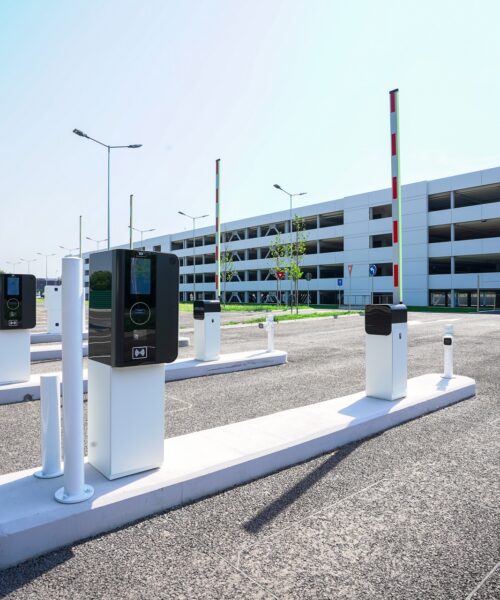 Parcare privata langa Aeroportul Otopeni: iata 6 sfaturi pentru a-ti proteja masina de soare