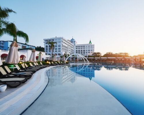 Cazare la mare: Unde să te cazezi pentru o vacanță reușită cu familia