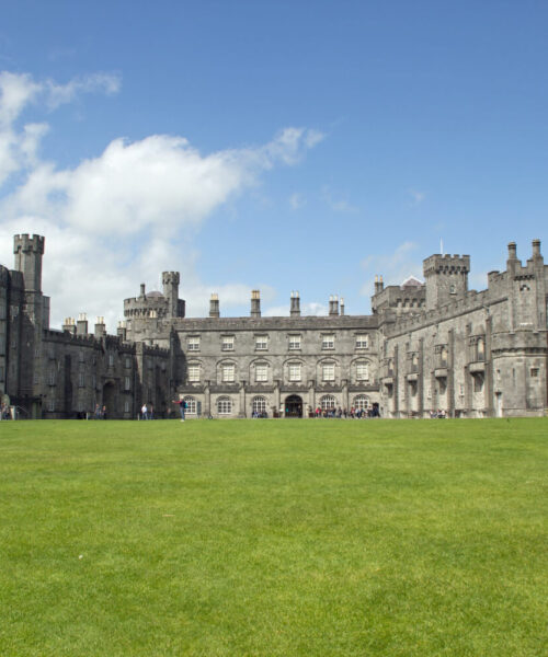 Descoperă Magia Irlandei: De la Muzica Tradițională la Pădurile Antice