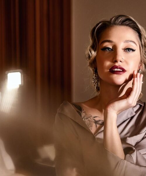 TREI moduri prin care poți îmbina eleganța cu stilul, pentru a străluci la evenimentele private