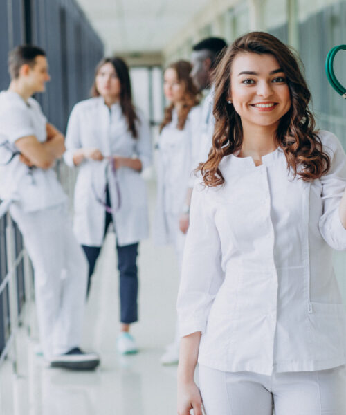 Care sunt principiile care ghidează activitatea Fundației YOUness, fondată de Vanessa Youness?