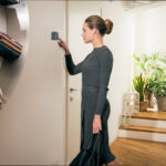 Revoluția locuinței inteligente - cum dispozitivele tehnologice ne fac viața mai ușoară