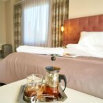 Cum să oferi servicii de calitate în hotelul tău? Top 3 lucruri care atrag clienții și îi fac să revină