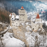 De ce să vizitezi castelele din România pe timpul iernii?