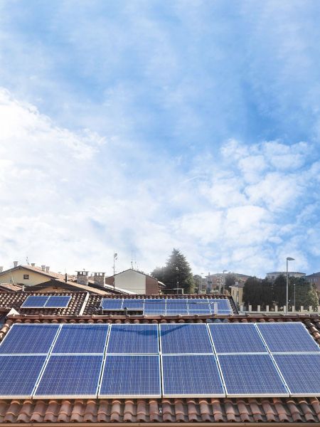 Cât de eficient este un kit panouri fotovoltaice 5 kW din punct de vedere energetic