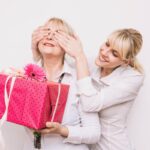 TOP 7 idei de cadouri pentru cei dragi ție