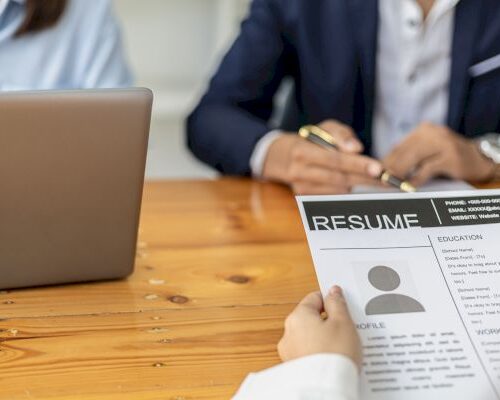 Colaborarea cu agențiile de recrutare a forței de muncă, soluția optimă pentru companiile românești