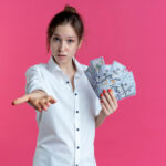 De Ce Să Iei un Credit: Motive și Considerații Importante