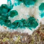 Ce este malachitul și din ce este alcătuit?