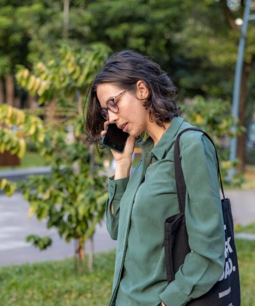 Ai terminat facultatea și te pregătești pentru primul tău job? Iată cum să îți amenajezi biroul de acasă