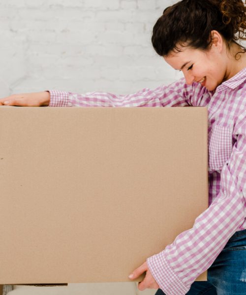 Cum se testează rezistența ambalajelor din carton?