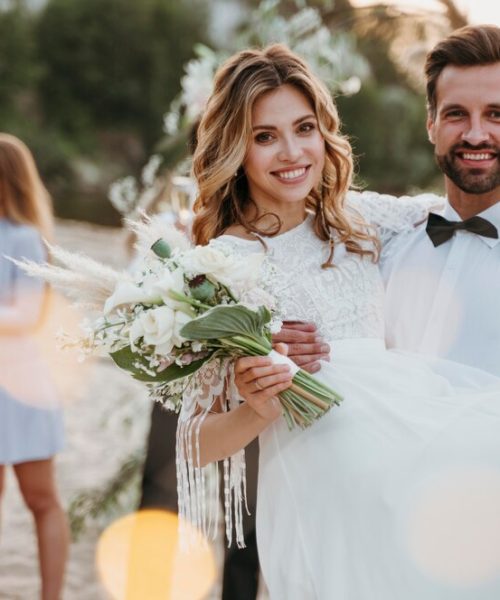 Ce să porți la o nuntă: Ghid de stil pentru invitați