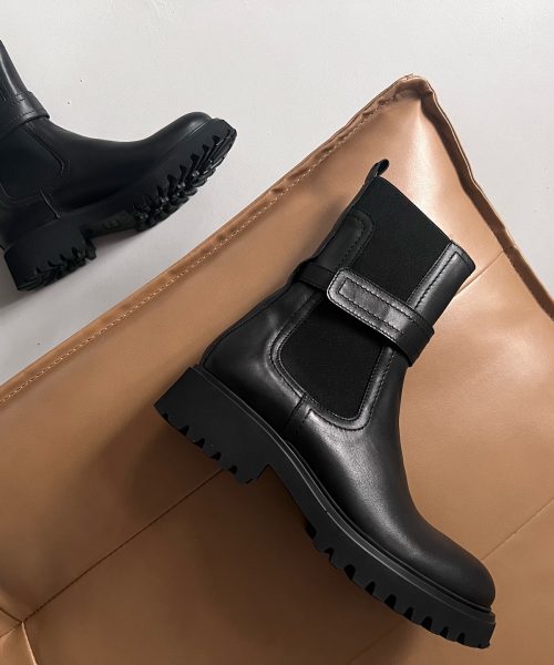 Un bărbat elegant: Cum să alegi pantofii potriviți pentru un costum?