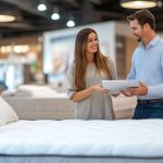 Este sigur să cumperi mobilă outlet de pe marketplace-uri precum OLX sau eMAG?