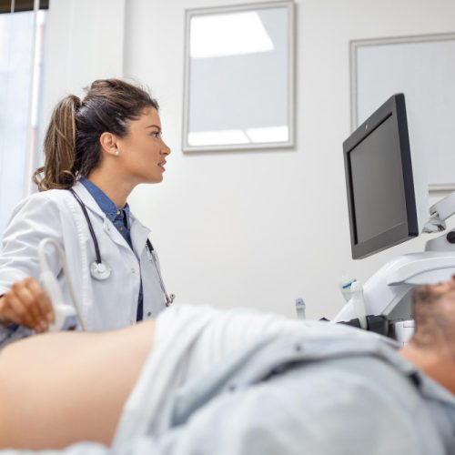 Ce se poate observa la nivelul vezicii urinare în ecografie?