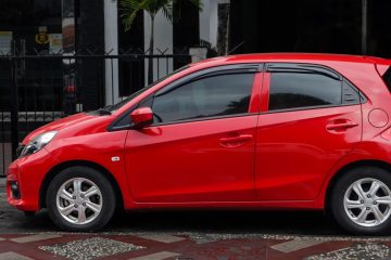 Avantajele unui hatchback rulat pentru naveta zilnică și parcările înguste din oraș