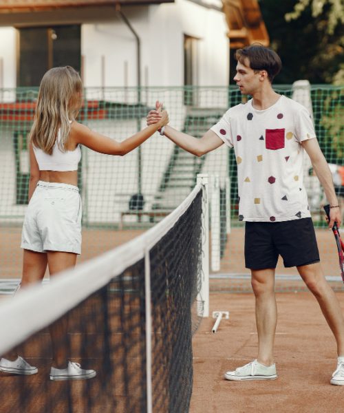 Xanadu Resort Belek, Turcia are terenuri de tenis sau alte sporturi cu rachetă?