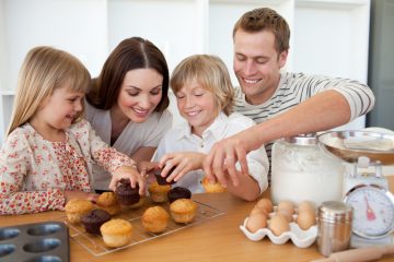 Gustarea de după școală: ce pregătesc părinții și ce le place cel mai mult copiilor